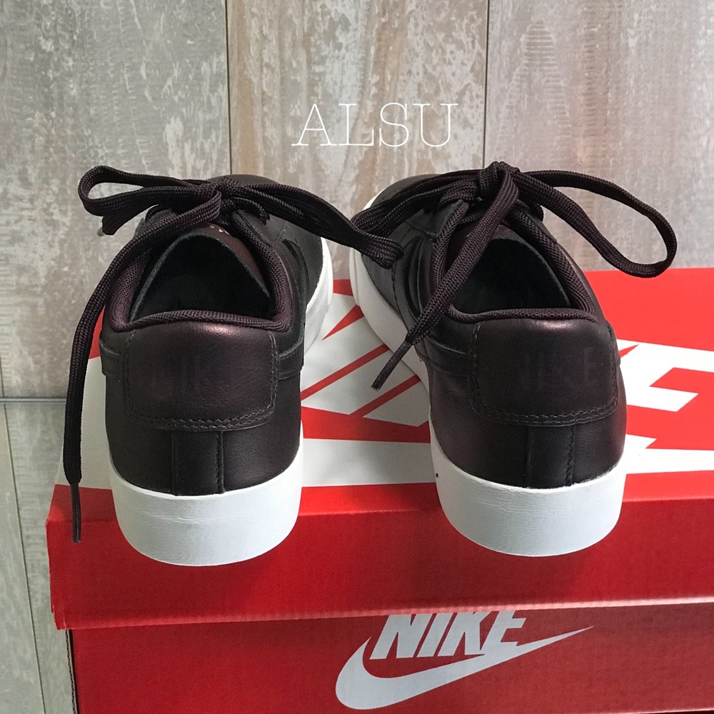 đ Santaâs Special đ Nike Blazer Low LE Mtlc Mahogany Womens AUTHENTIC Size 8.5 - Picture 3 of 8
